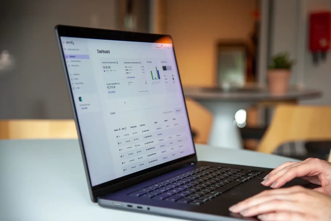 emnify-portal-laptop3