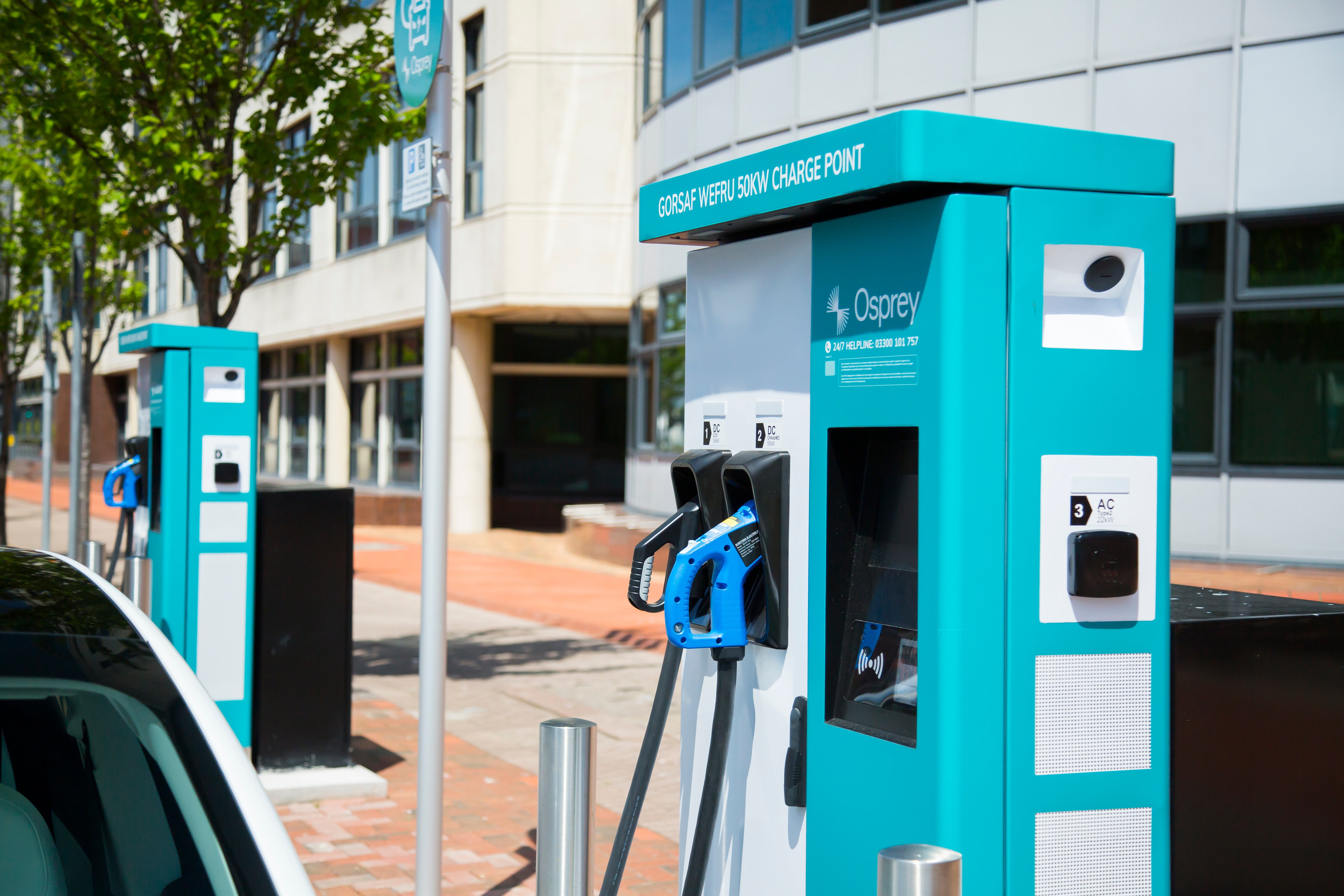 In Cardiff city, Osprey_s two on-street rapid chargers are slim and presented in partner Cardiff Council_s colours