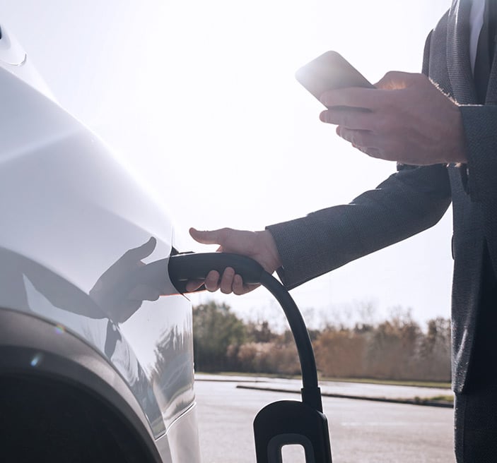 emnify_ev-charging_bottom