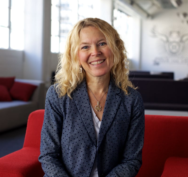 Feature image for emnify expands IoT connectivity leadership team welcoming tech veteran Lynda Smith to its Board of Directors