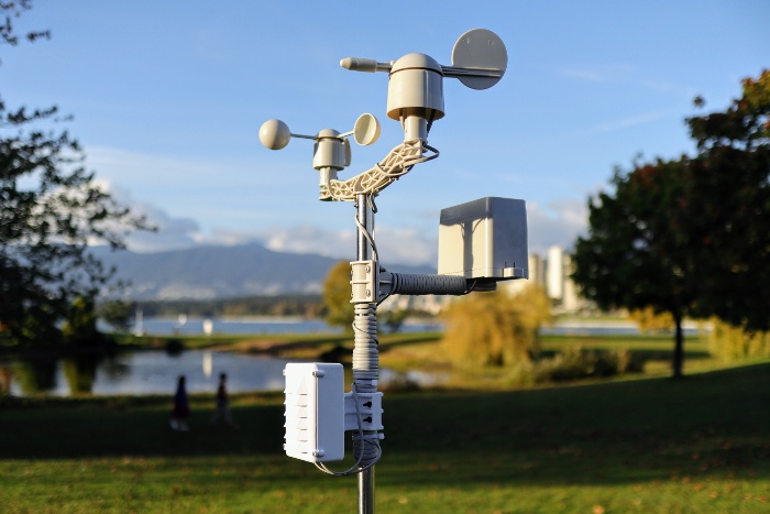 cellular antenna in park