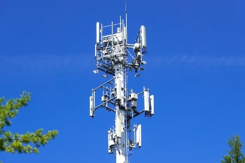 How 5G Small Cells Improve IoT Coverage